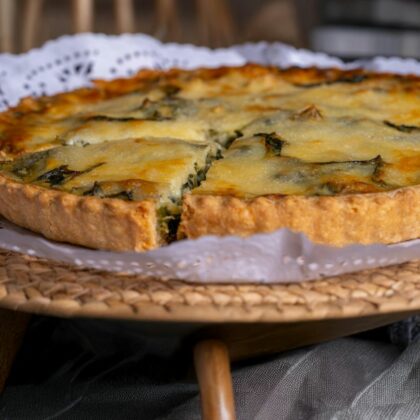 Quiche chorizo, camembert & courgettes
